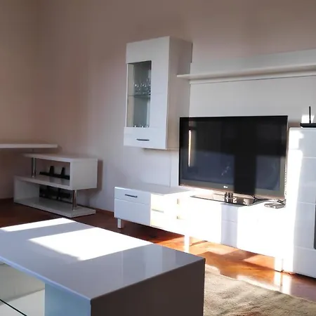 Apartman Unique Location With Parking