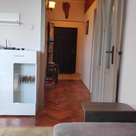 Unique Location With Parking Burgasz