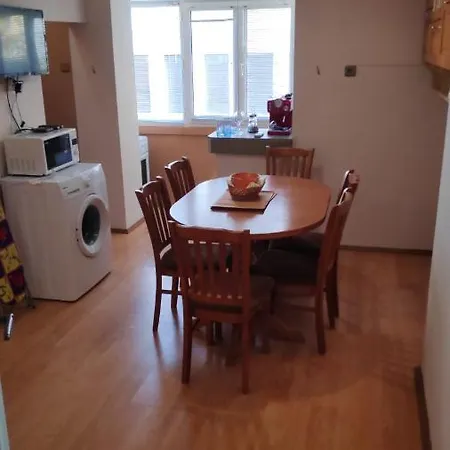 Unique Location With Parking Apartman *