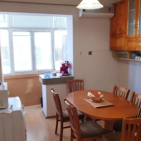 Appartement Unique Location With Parking *