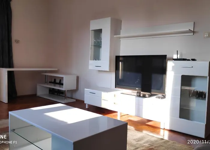 Apartment Unique Location With Parking