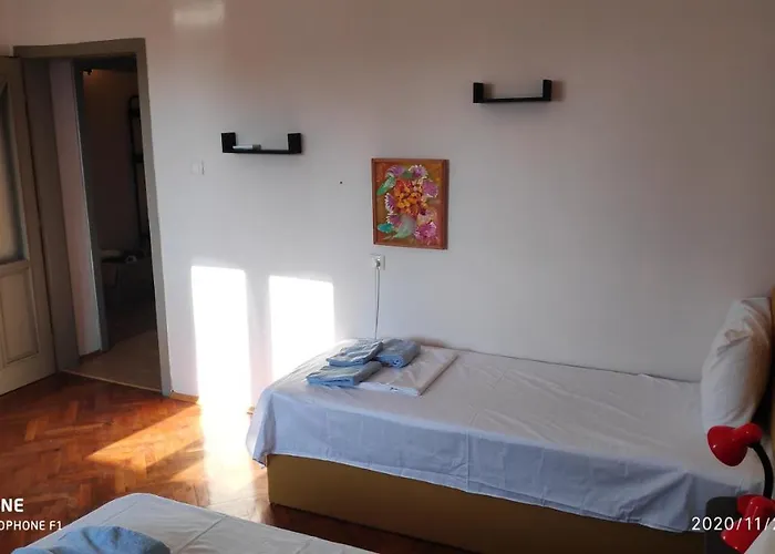 Apartment Unique Location With Parking *