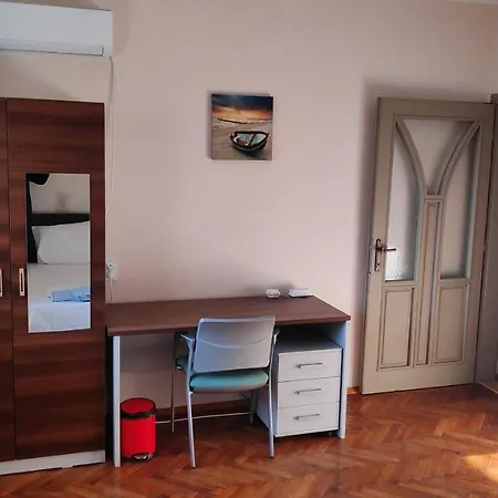 Unique Location With Parking Apartmán *