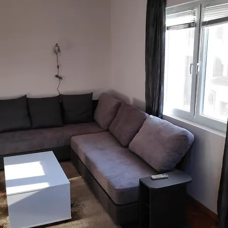 Unique Location With Parking Apartment Burgas