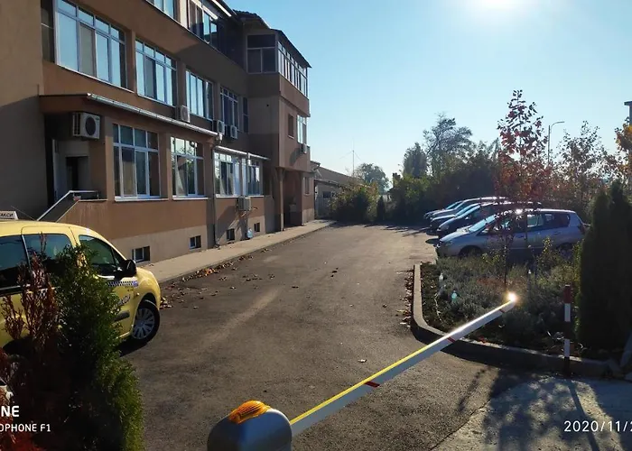 Unique Location With Parking Μπουργκάς