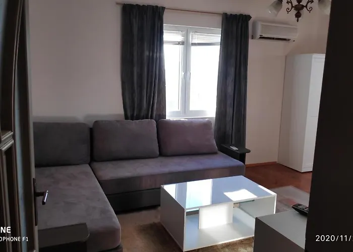 Διαμέρισμα Unique Location With Parking *