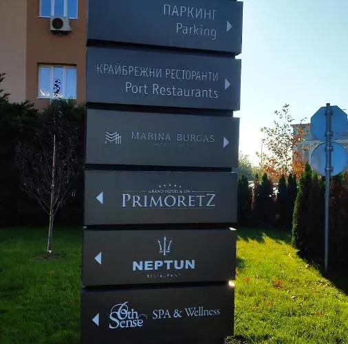 Διαμέρισμα Unique Location With Parking *