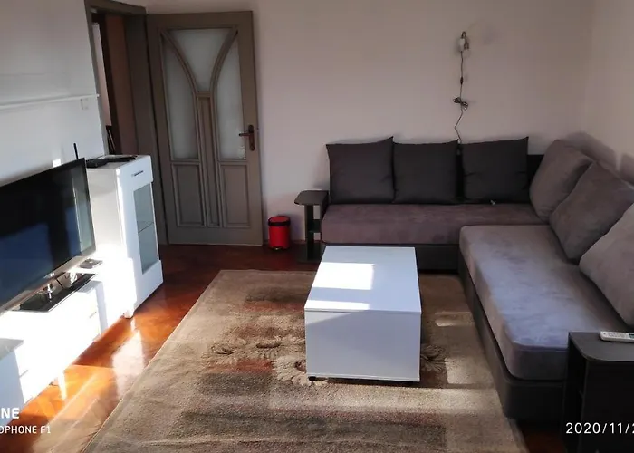 Unique Location With Parking Διαμέρισμα